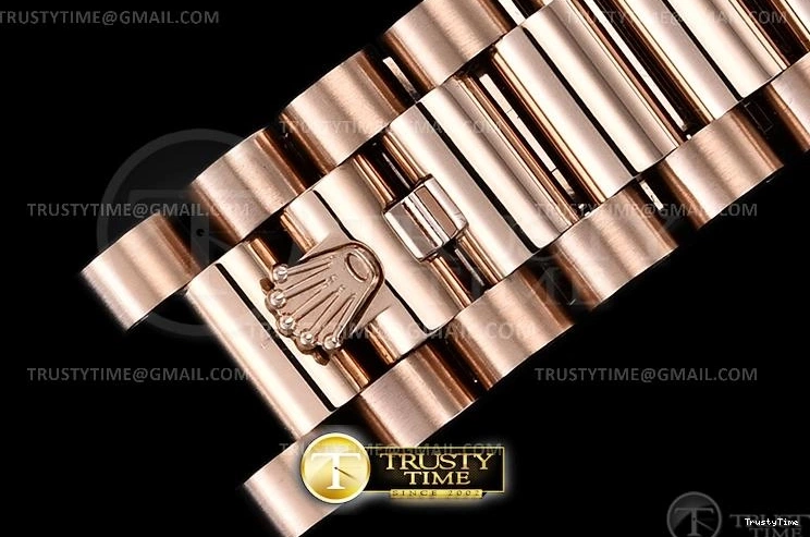 0419 RDD0219H – DayDate 36mm ComfortFit 694